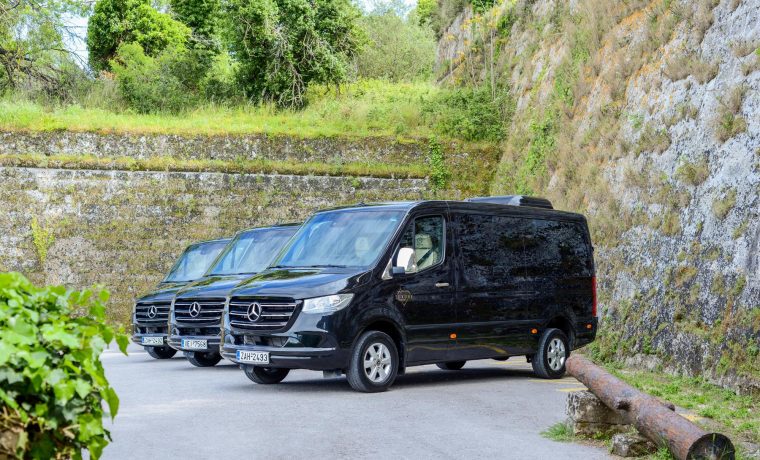 Mini Bus