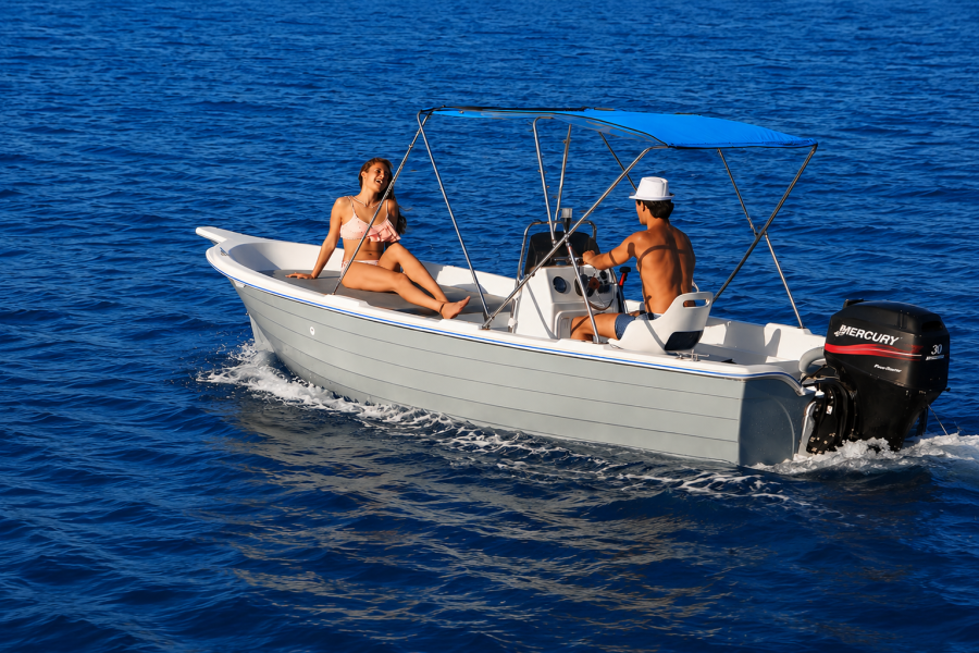 The Beginner’s Boat — Explore the Marine Park at Your Own Pace Without a Skipper – 2 Hours